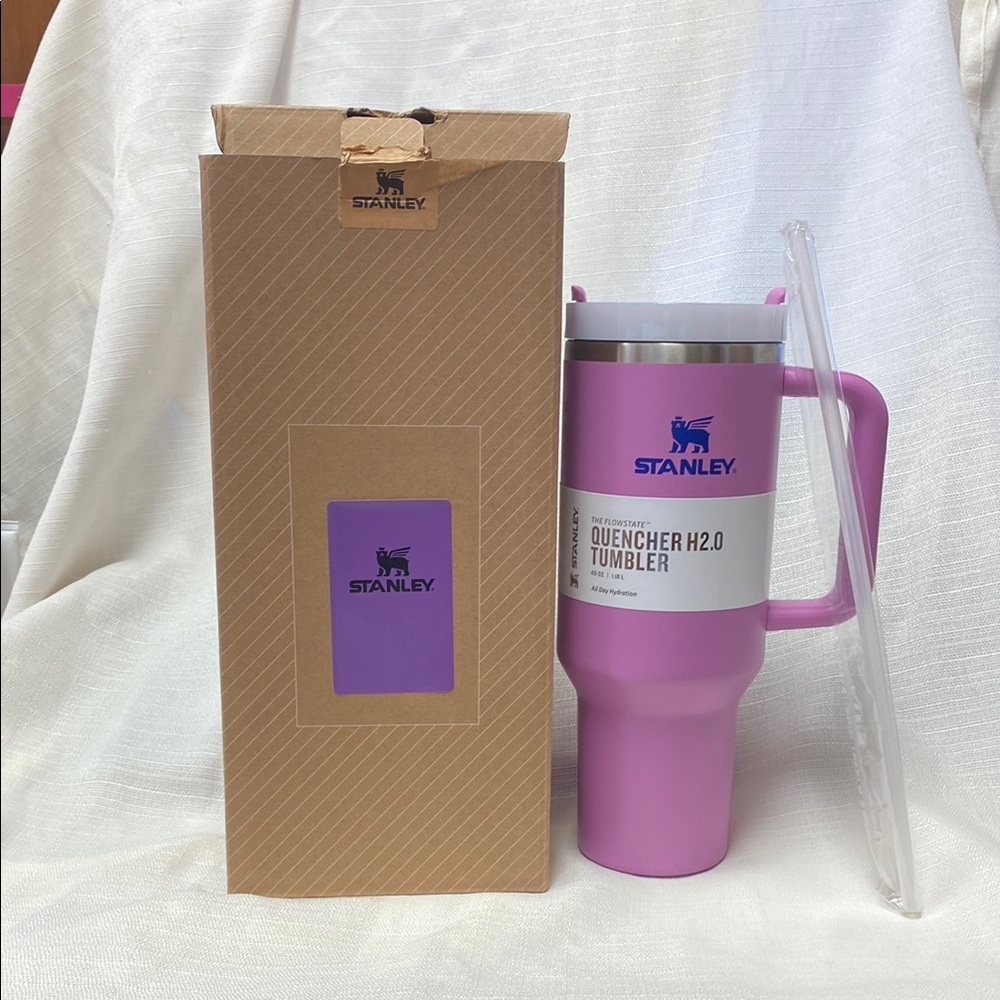 NIB - Stanley Quencher H2.0 40oz Tumbler in Purple/Pink